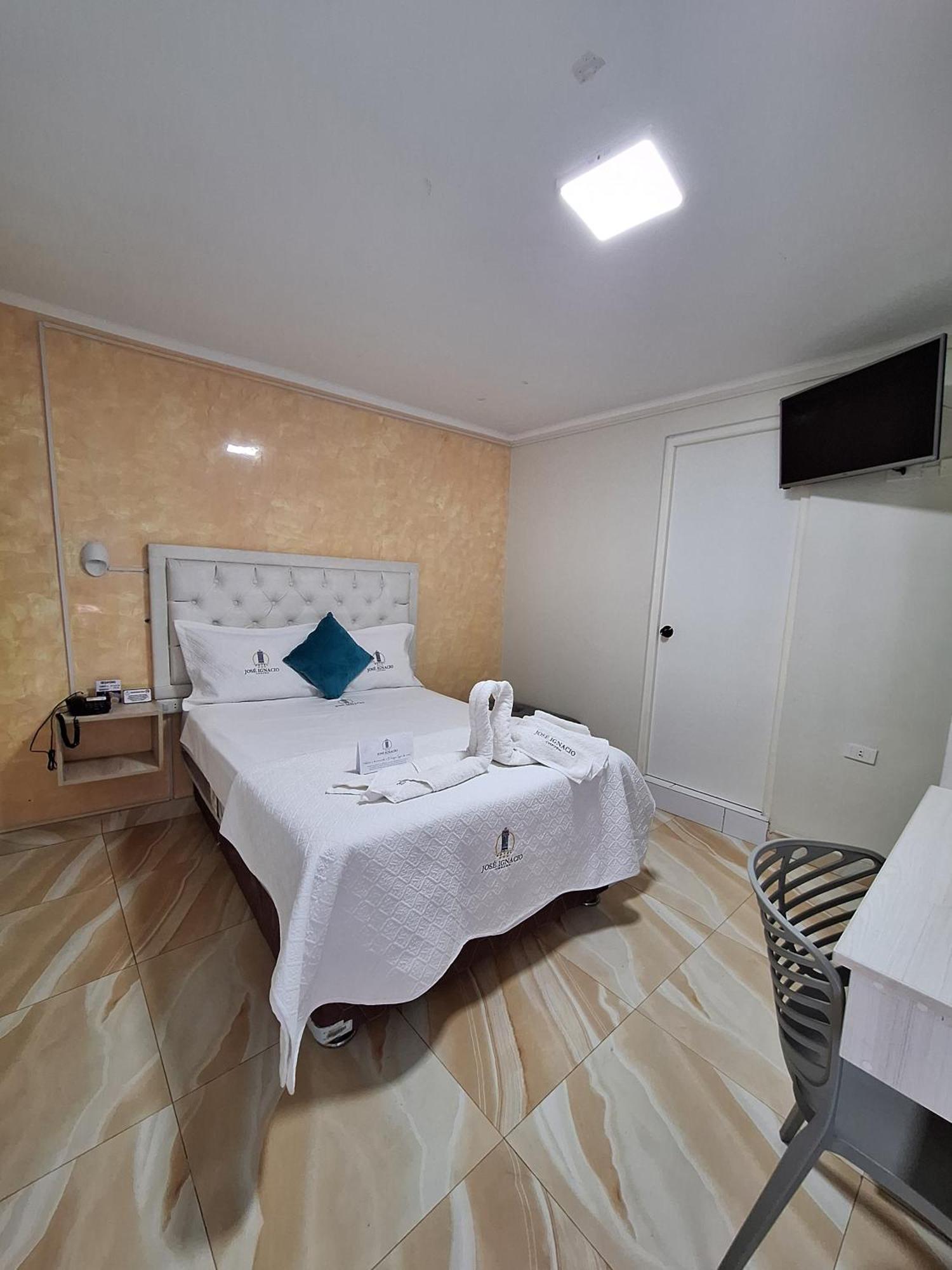 Hotel Jose Ignacio Chepén Exteriör bild