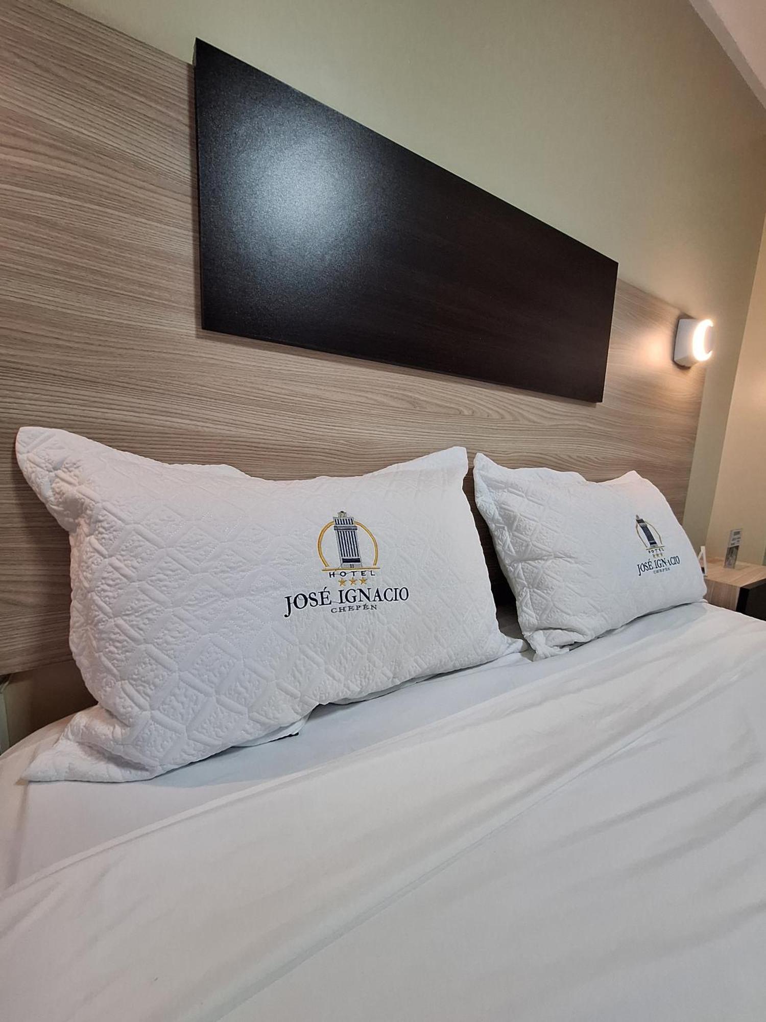 Hotel Jose Ignacio Chepén Exteriör bild